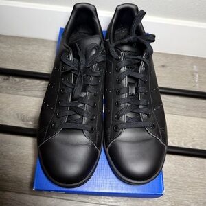 Adidas Men's Black Leather STAN SMITH Sneakers